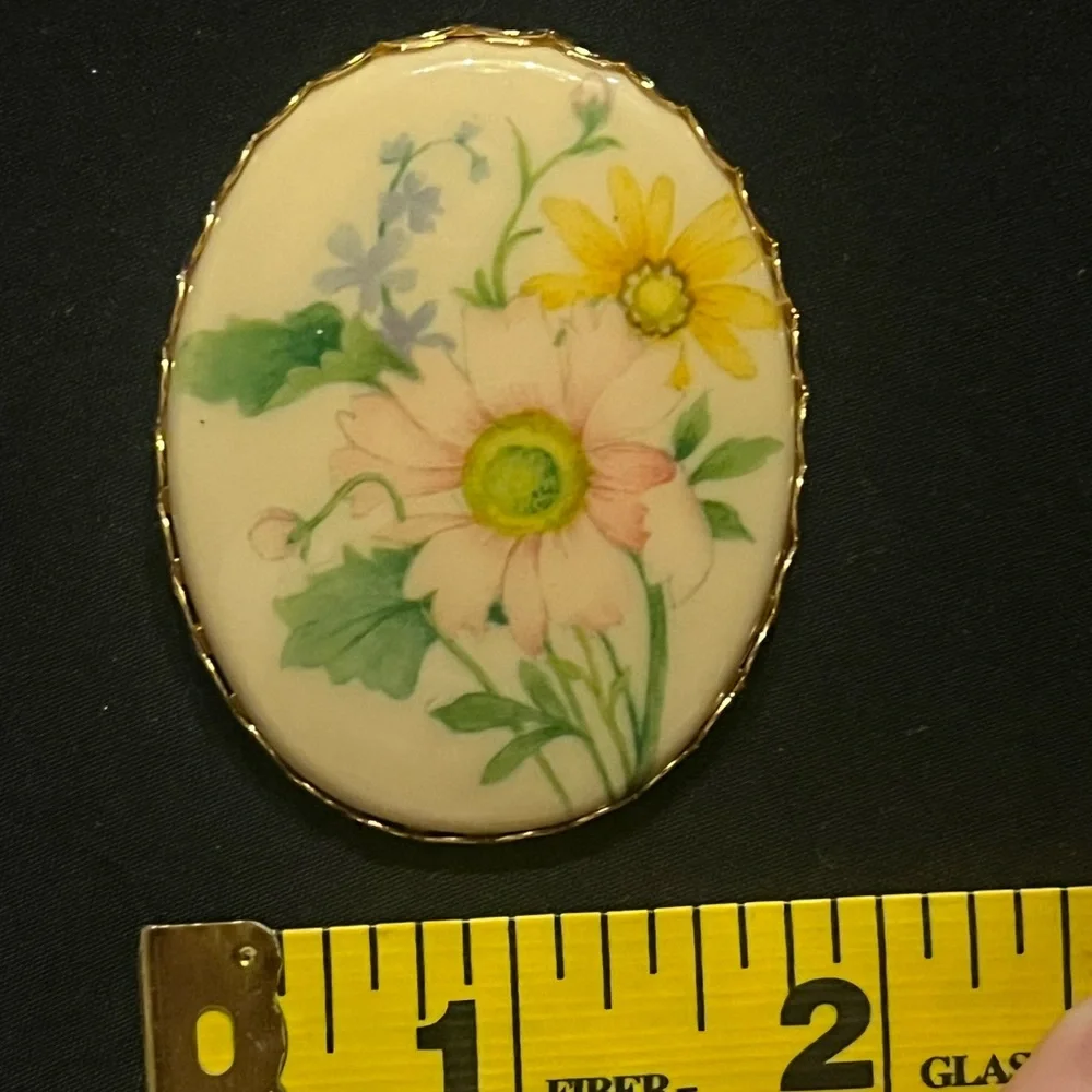 Vintage Gold Tone Oval Brooch with Colorful Wildflowers Hallmark